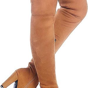 NWT Shoe'N Tale Knee High boots - Size 6.5 (37)